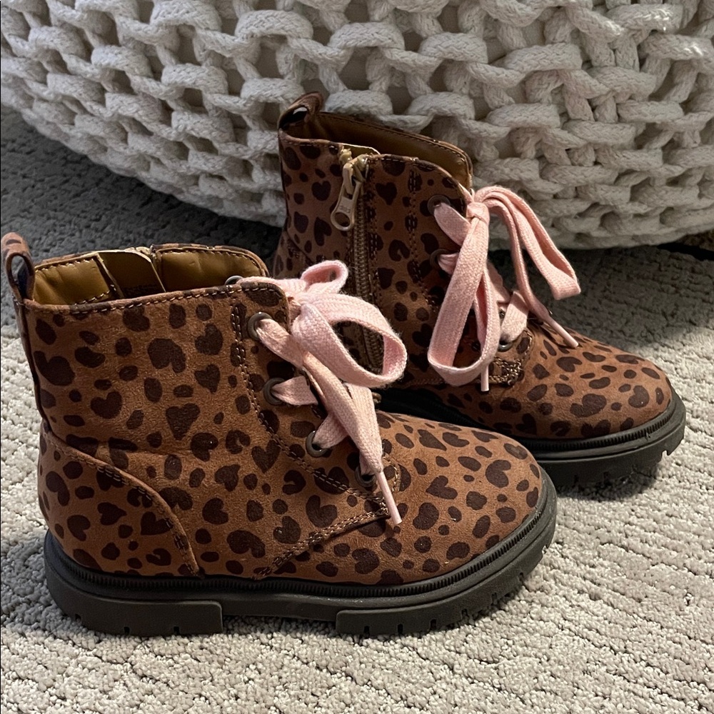 Size 11 girls Boots Cat & Jack Brown Leopard Kids Boots with Pink Laces